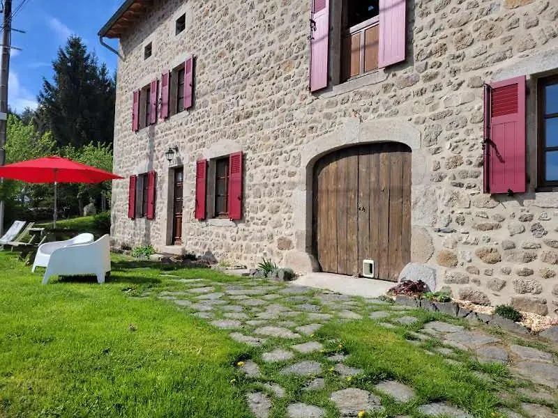 Se Reconnecter A La Nature Au Gite 3 Etoiles De Montager A Saint Andre De Chalencon France